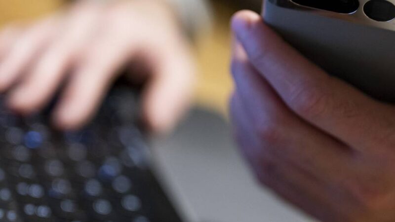 Digitalisierung der Verwaltung: Bei der Kfz-Zulassung in Düsseldorf hilft jetzt eine KI