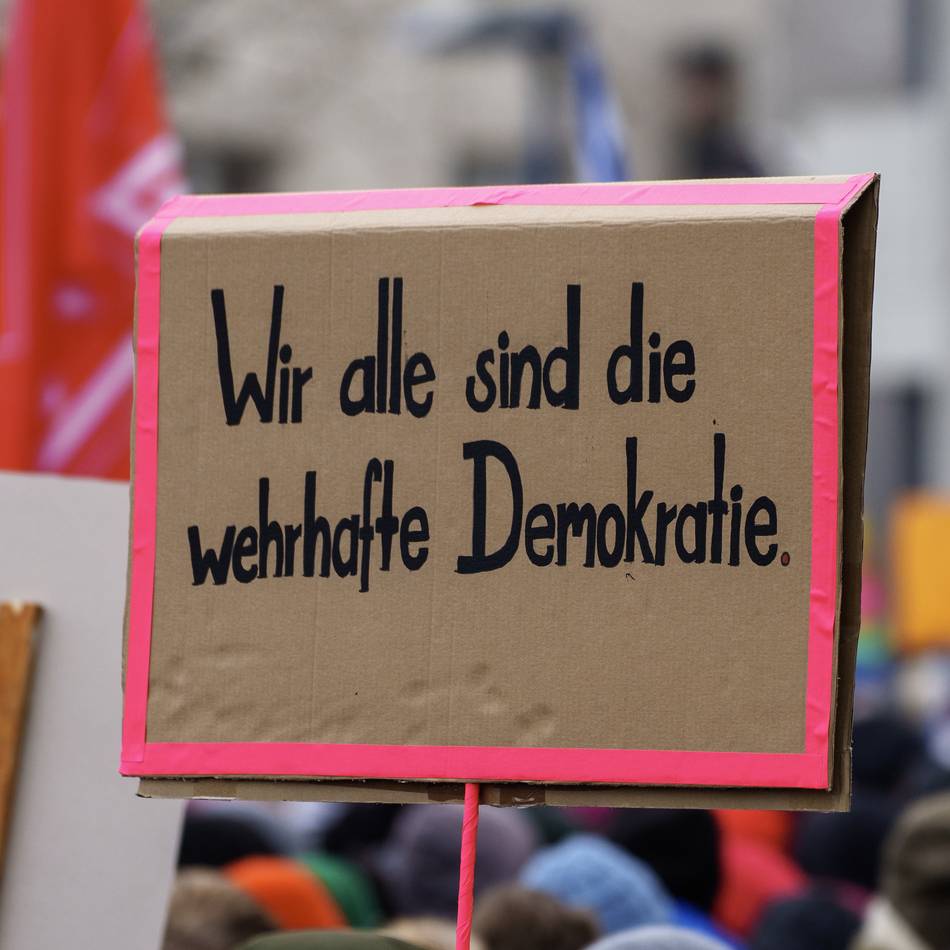 Für mehr Demokratieverständnis im Kreis Mettmann: Wie man Stammtischparolen Paroli bietet