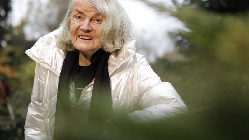 Für einen guten Zweck: Gerda Grenda verkauft wieder Weihnachtsbäume