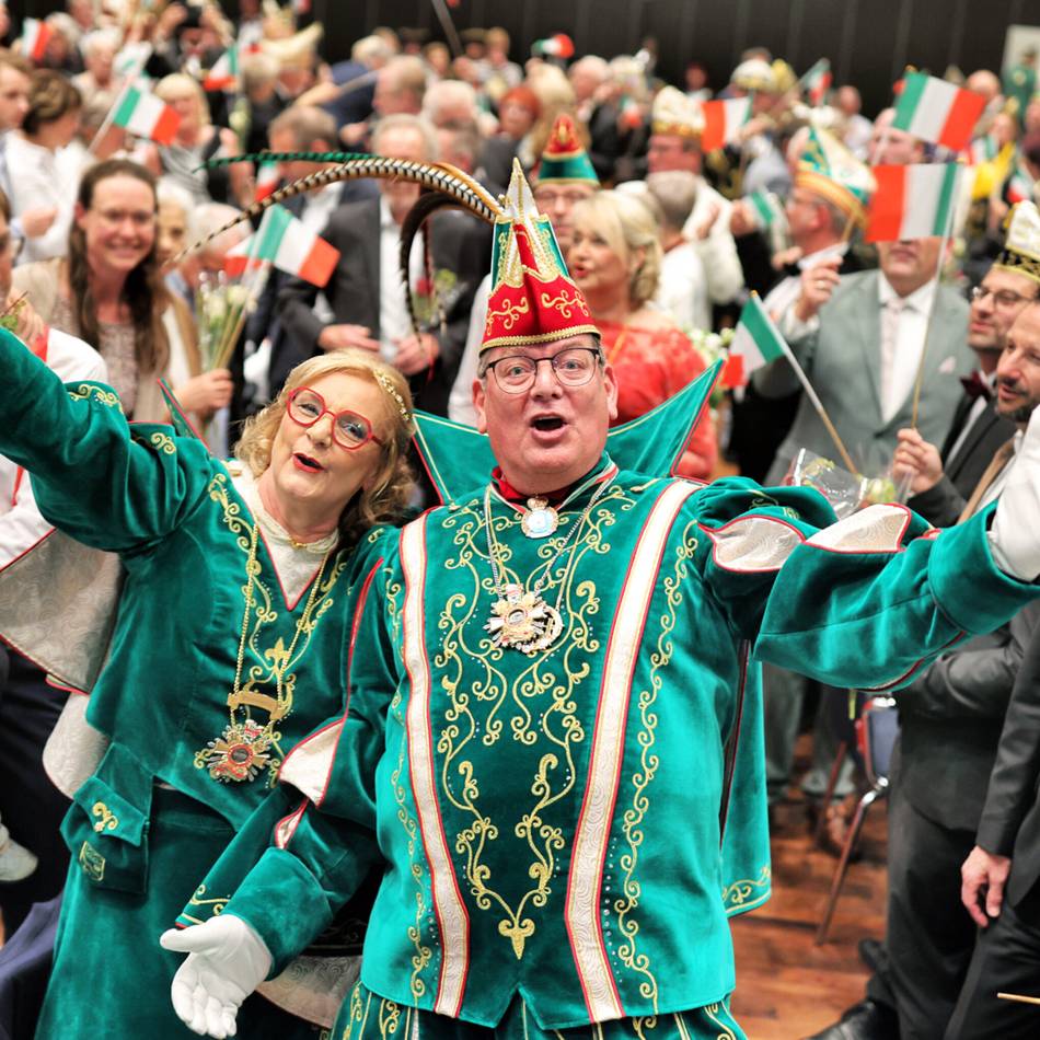 Dreifach-Proklamation in der Stadthalle: Hildens Jecke feiern ihre neuen Tollitäten