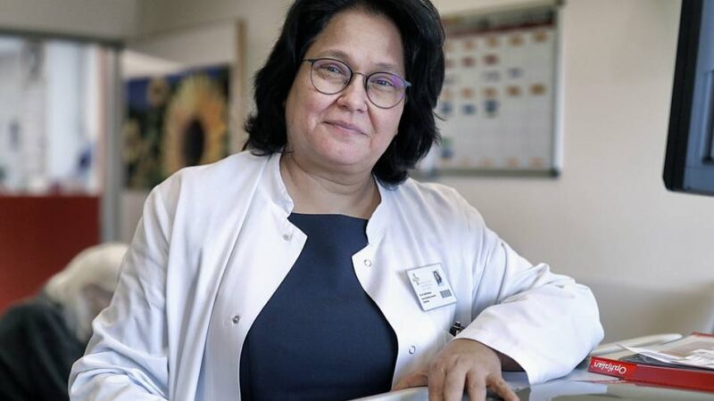 Gegen Langeweile auf geriatrischer Station in Mettmann: Das EVK sucht ehrenamtliche Alltagsbegleiter