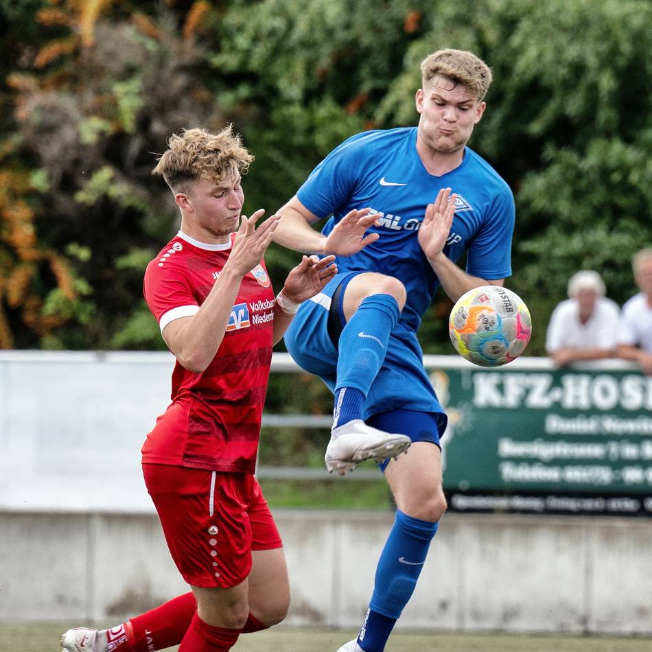 Freitagabendspiel in der Oberliga: So wollen die Sportfreunde Jüchens Festung knacken