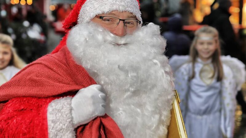 53. Blotschenmarkt in Mettmann: Von Nikolaus, Weihnachtsmann und Christkind