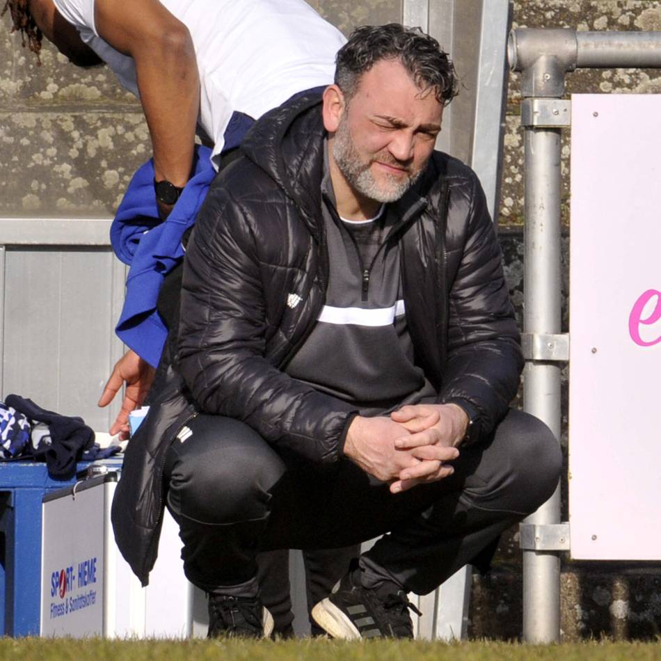 Im Tabellen-Mittelfeld: Turu-Trainer muss gegen Mennrath seine Abwehr umbauen