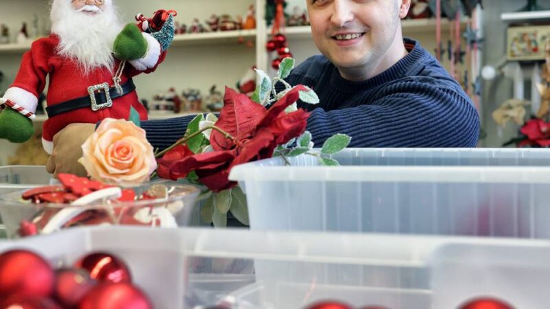 Im Second-Hand-Kaufhaus von Mettmann gibt es zahlreiche Aufgaben: Das „Kaufhaus der Mettmanner“ sucht Ehrenamtler