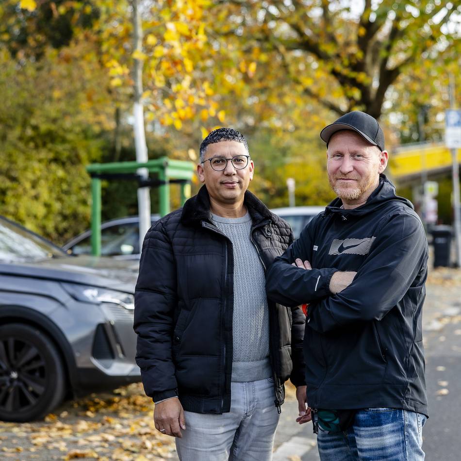 Eventhalle Castello in Düsseldorf: Wenn Fußballfans Fußballern den Parkplatz wegnehmen