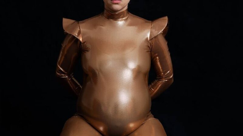 „Electras“ feiert Uraufführung am Tanzhaus NRW: Milch und Madonna