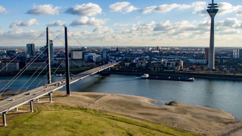 Verkehrsknoten in Düsseldorf: Rheinkniebrücke gesperrt – Das müssen Autofahrer wissen