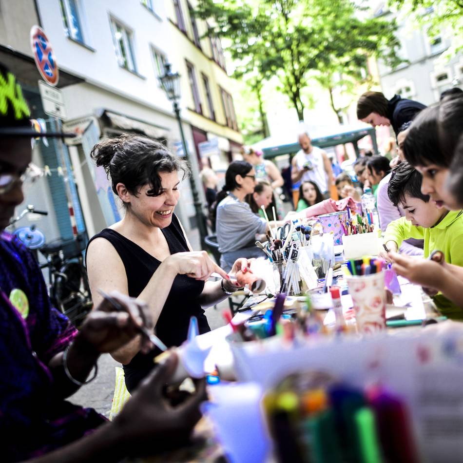 Ab sofort sind Bewerbungen möglich: Ein Preis für die Förderer der Demokratie in Düsseldorf