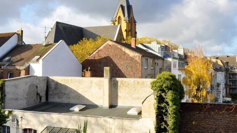 Streit in Düsseldorf: Antennenmast in Flingern soll jetzt „verschönert“ werden