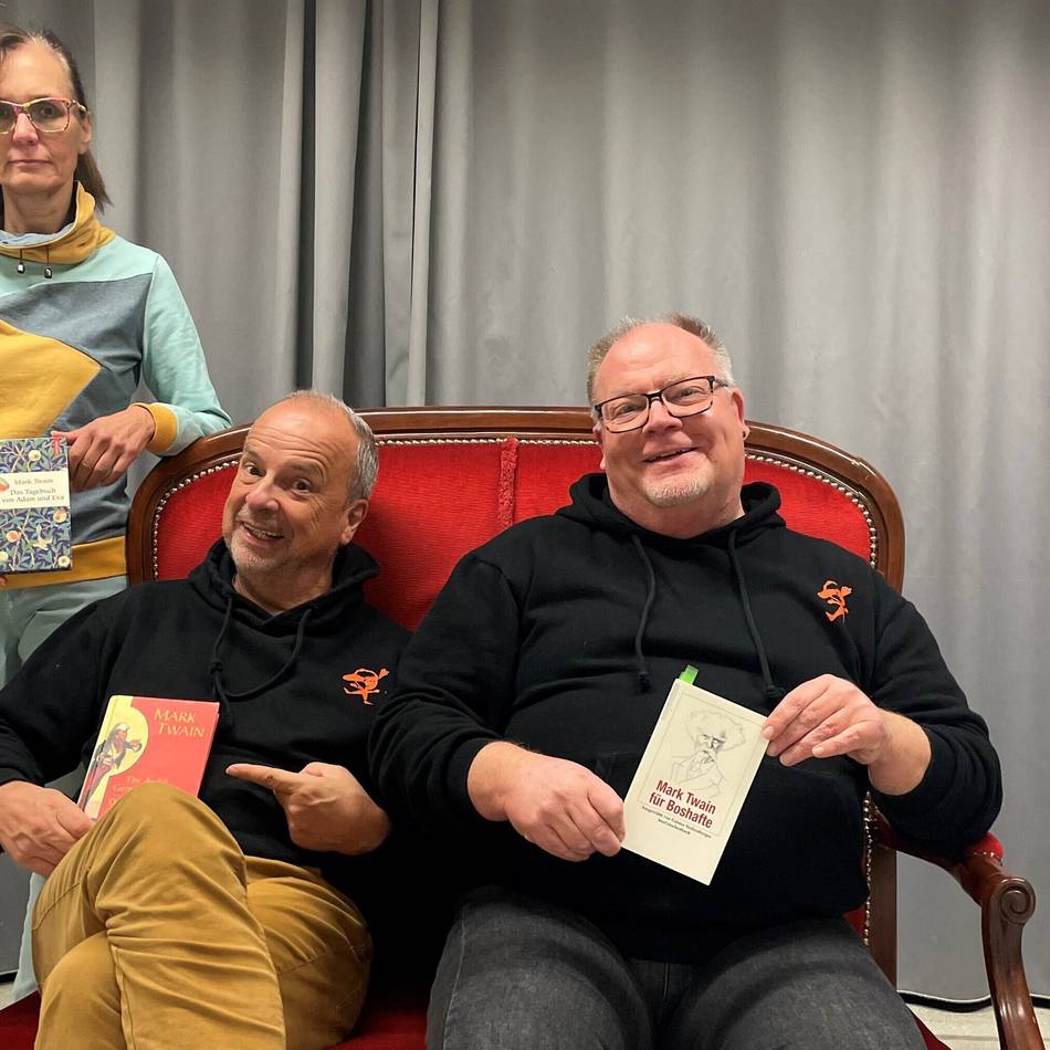 Lesung in der Stadtbibliothek Langenfeld: Die „Studiobühne“ verrät die Wahrheit über Adam und Eva