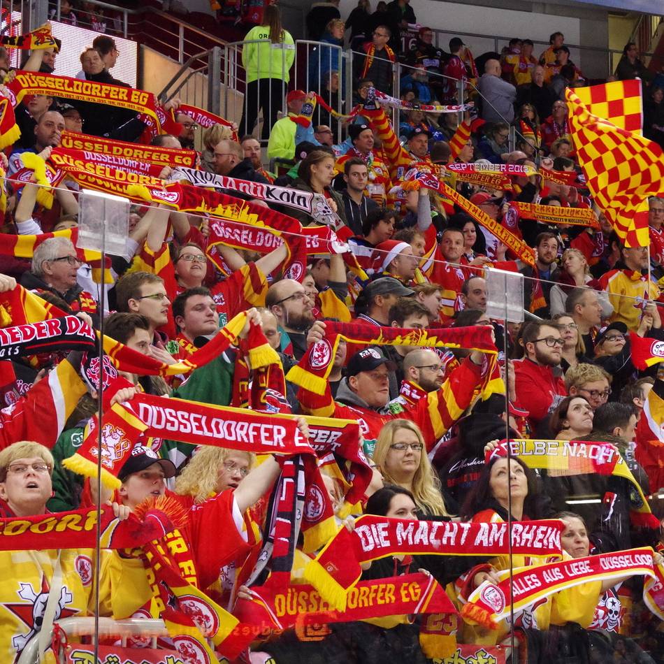 Zum 90. Geburtstag des Eishockeyklubs: Schicken Sie uns Ihren ganz persönlichen DEG-Moment