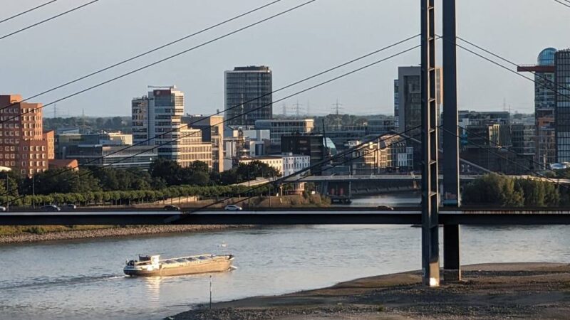 Sanierungsarbeiten: Rheinkniebrücke in Düsseldorf gesperrt – das sind die Auswirkungen