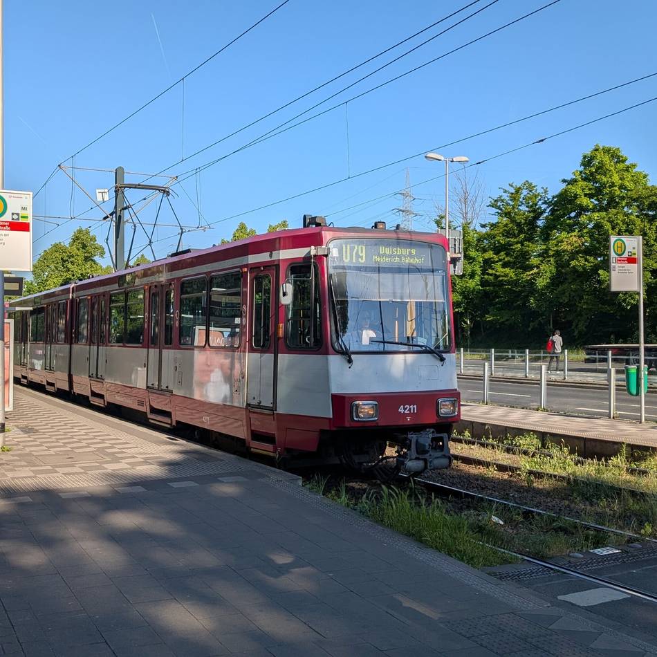 Düsseldorf-Wersten: U72, U76, U79 und Autoverkehr von Gleisarbeiten betroffen