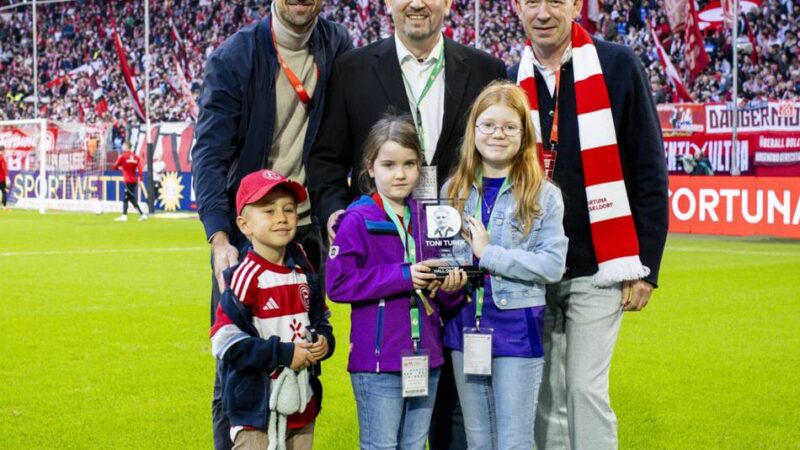 Erstes Mitglied in „Hall of Fame“: Große Ehre für Fortuna-Legende Toni Turek