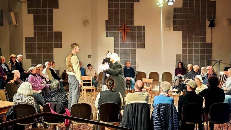 Kultur in Ratingen: Kleines Theater Nebenan begeistert Publikum in Hösel