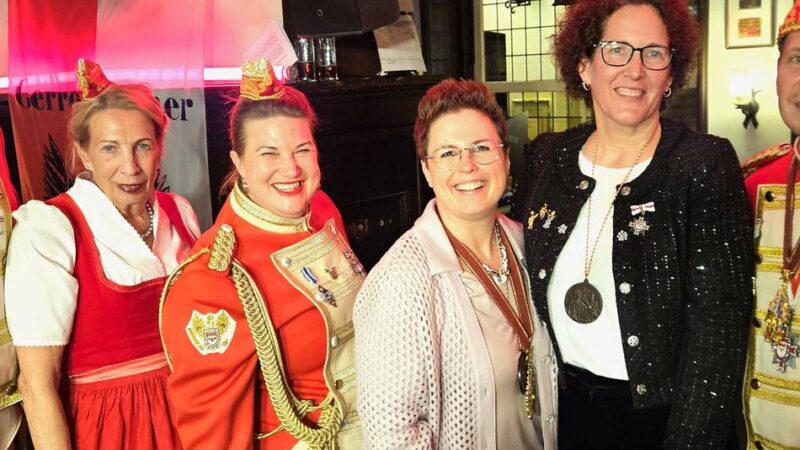 Winterbrauchtum in Düsseldorf: Gerresheimer Bürgerwehr ernennt ein Ehrenmitglied