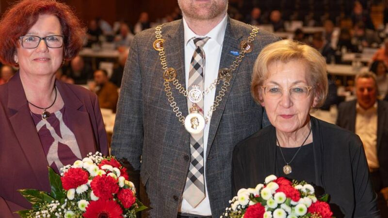 Konstituierende Ratssitzung in Duisburg: Rat wählt Edeltraud Klabuhn (SPD) und Sylvia Linn (CDU) zu Bürgermeisterinnen