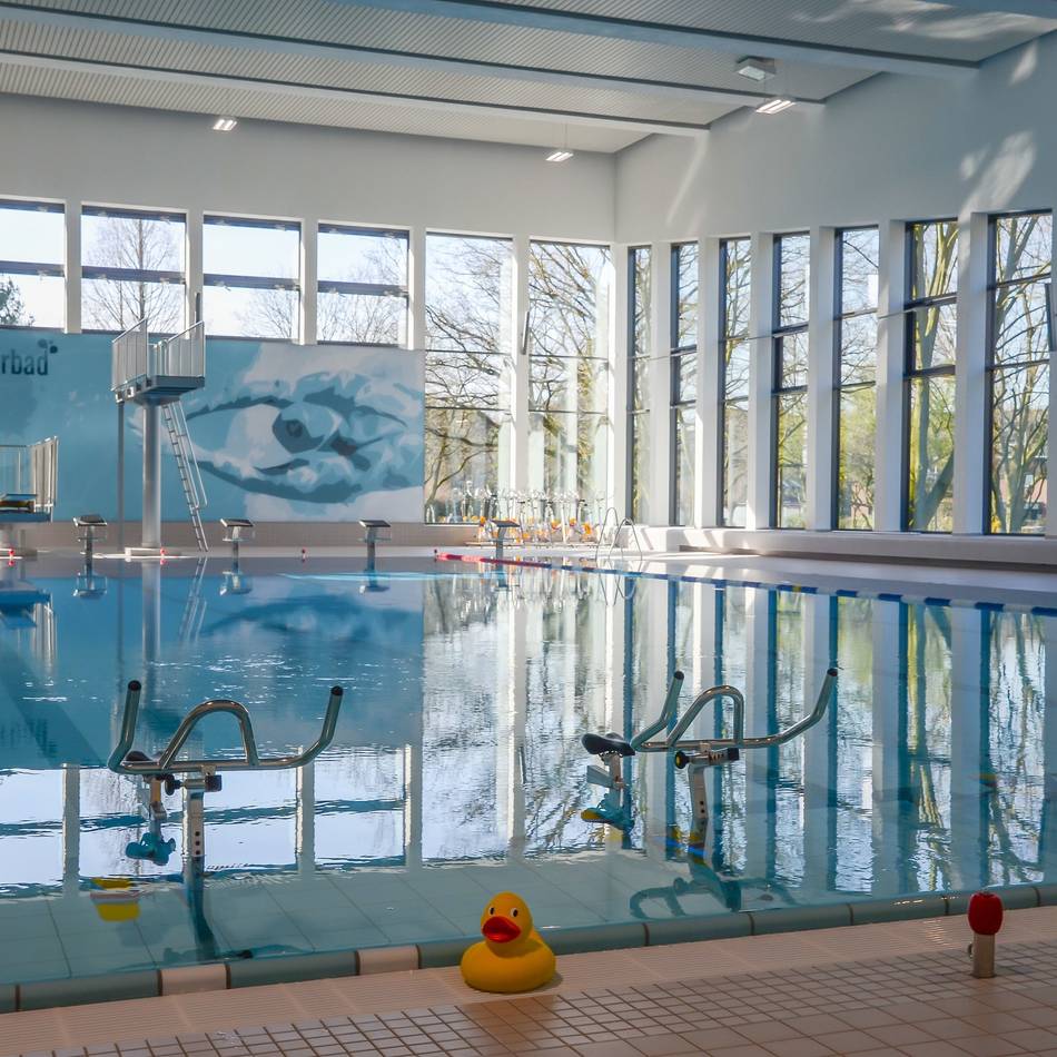 Schwimmen in Meerbusch: Das „Meerbad“ muss wegen eines technischen Defekts kurzfristig schließen