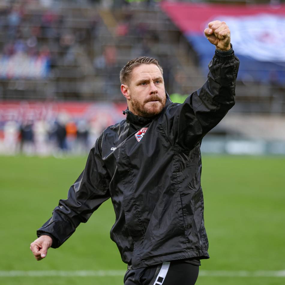 Überraschender Gast beim 1:0 gegen Schonnebeck: Ex-Trainer Lewejohann sieht KFC-Sieg in der Grotenburg