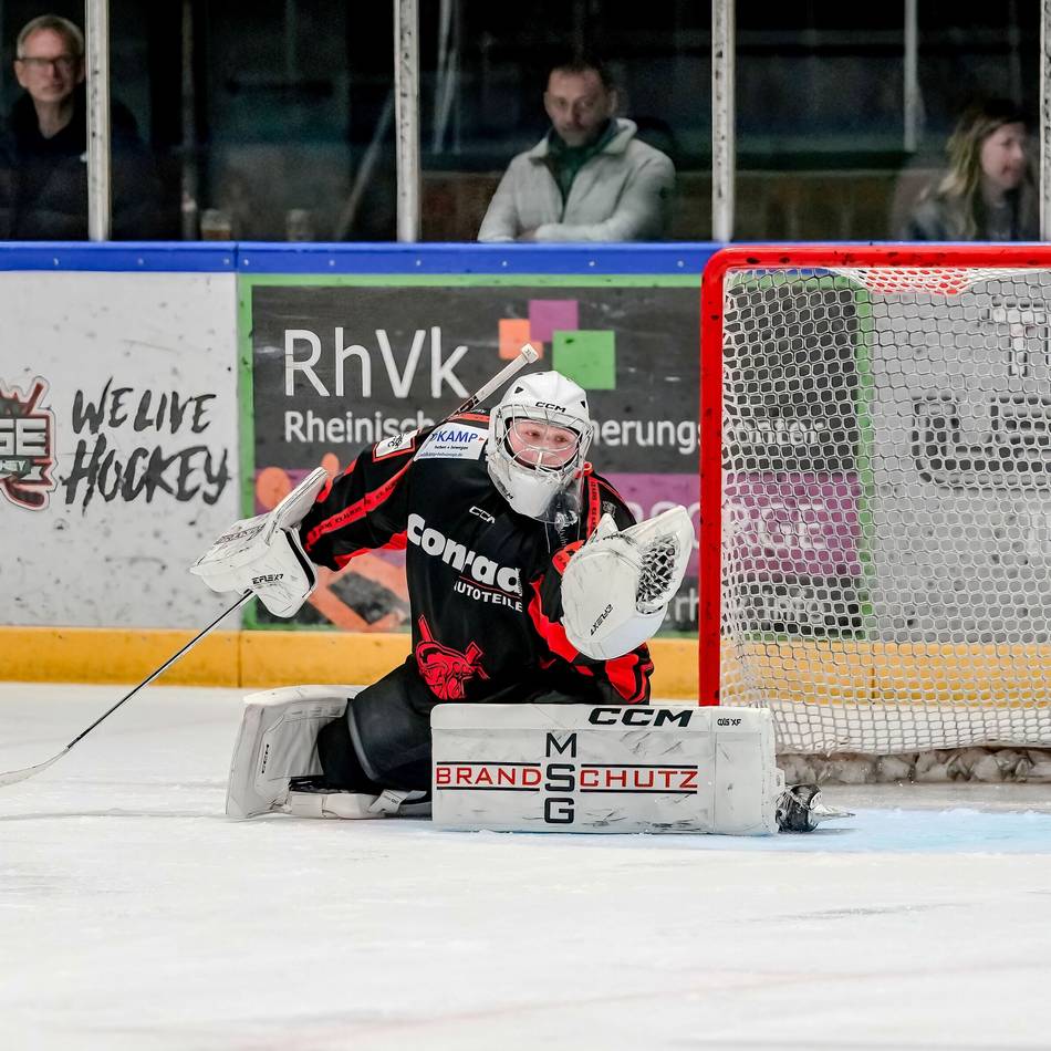 Von Abu Dhabi nach Ratingen: Aliens-Keeper Linus Schwarte schreibt seine eigene Geschichte