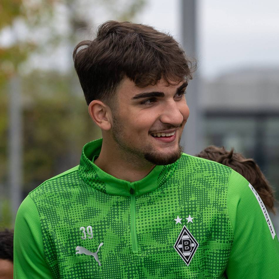 Gladbach-Quintett bei U17-WM: Trippel und Vali Fard starten mit Unentschieden in Katar