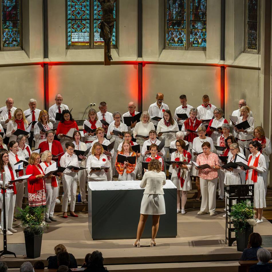 Adventskonzert in Hilden: Chor Cantiamo singt Songs von Armstrong und Bette Midler