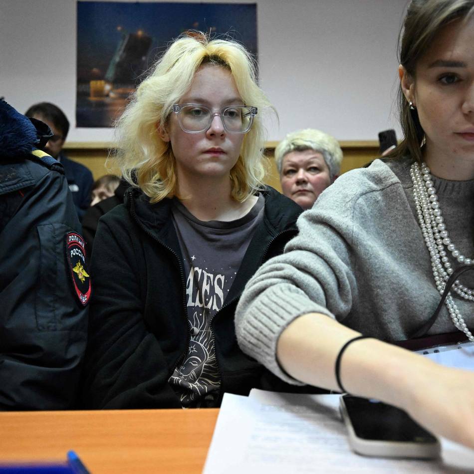 Song gegen Putin: Russische Justiz verfolgt Straßensängerin