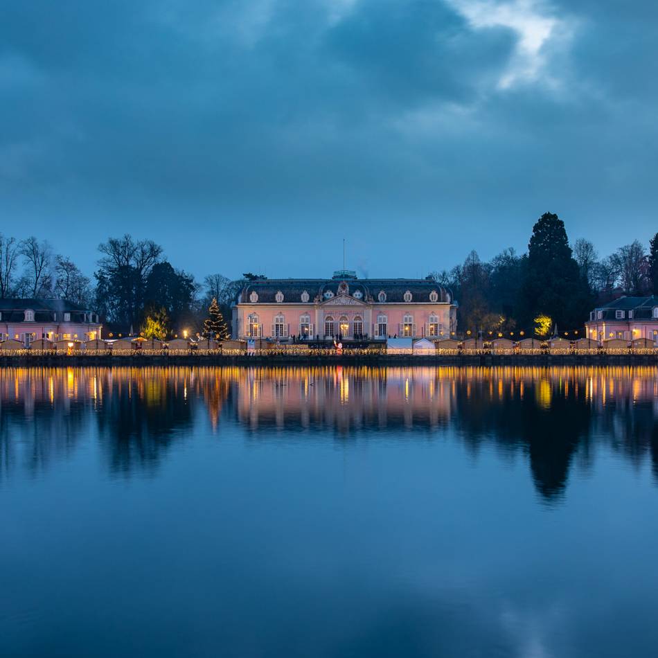 Weihnachtsmärkte in Düsseldorf: Weihnachtsmarkt vor Schlosskulisse – ganz ohne Eintritt