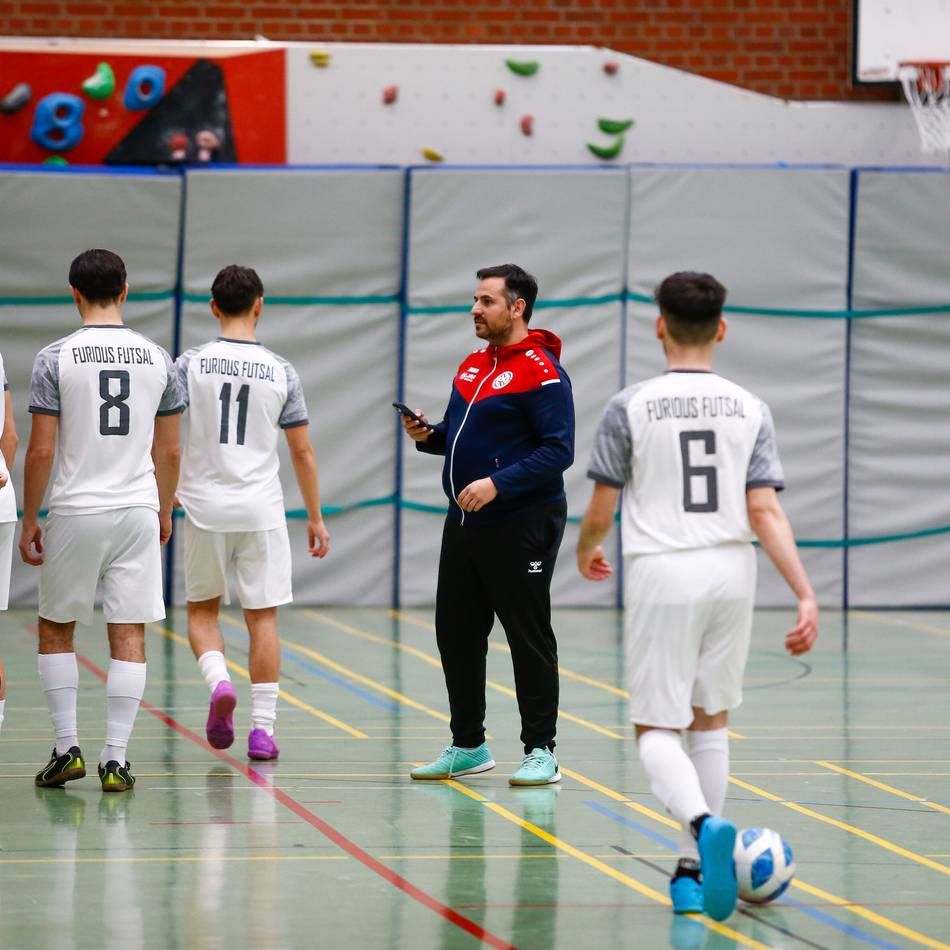Furious entscheidet Stadtderby: Drei Gladbacher Futsal-Teams mischen im Aufstiegskampf mit