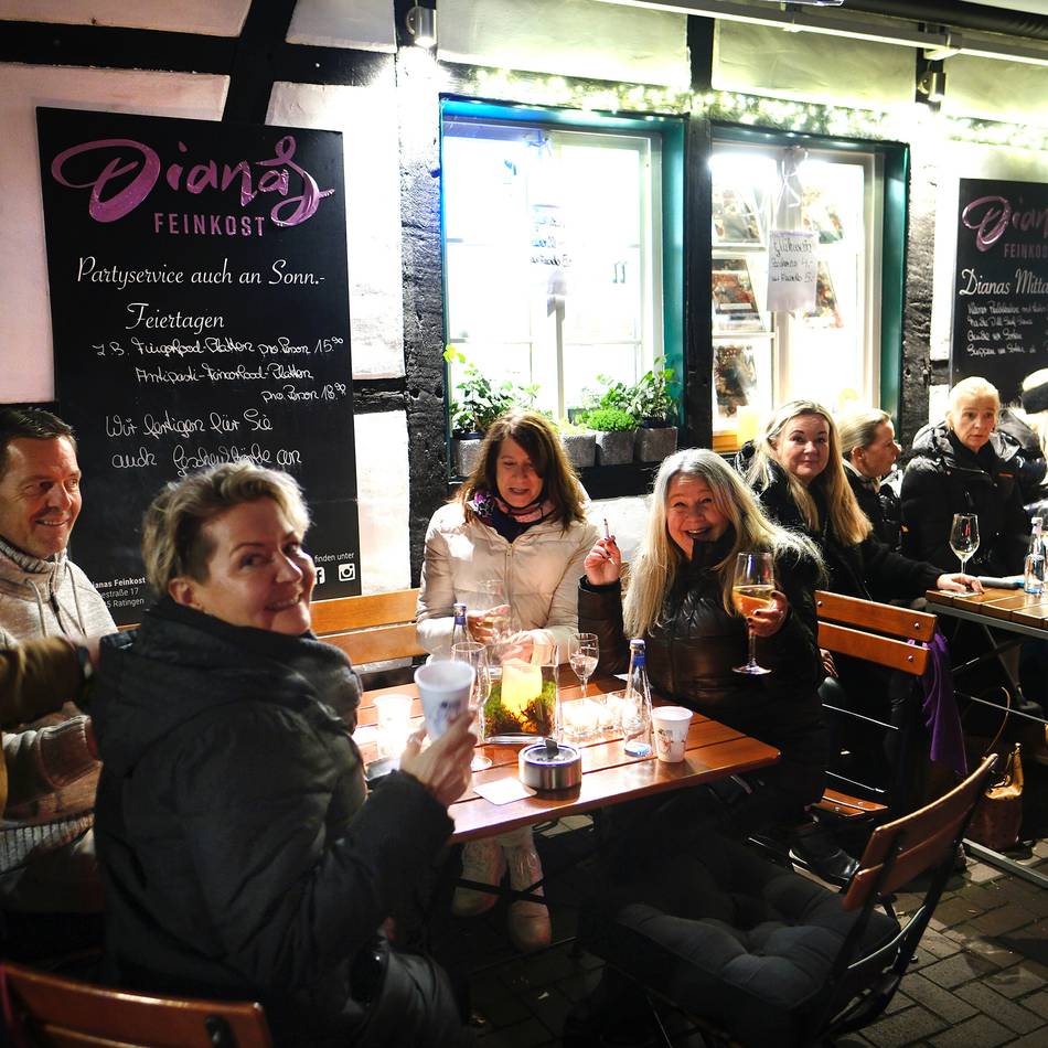 Advent in Ratingen: Lichter sorgen für stimmungsvollen Adventsauftakt