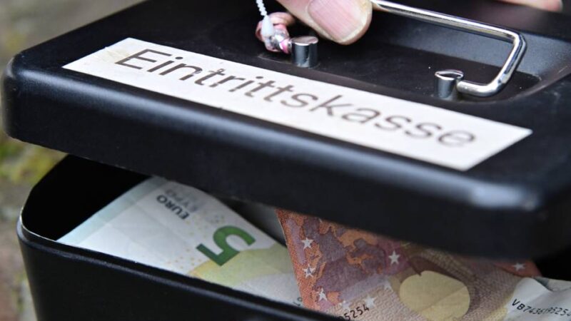 Unterschiede beim Eintritt für Frauen: Das kostet der Amateurfußball in der Region