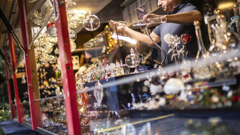 Sieben Themenmärkte in der Stadt: Düsseldorfer Weihnachtsmarkt eröffnet – „Neuheiten machen die Stadt noch attraktiver“