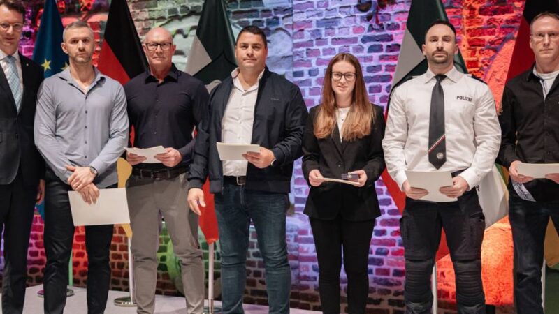 Auszeichnung für Lebensretter: Ratinger Einsatzkräfte mit Rettungsmedaille geehrt