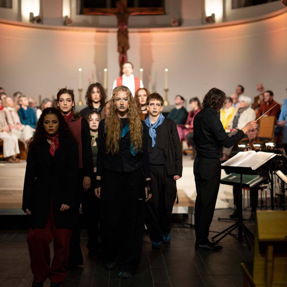 Bernsteins „Mass“ in der Johanneskirche: Einfache und ergreifende Lieder zum Lobpreis Gottes