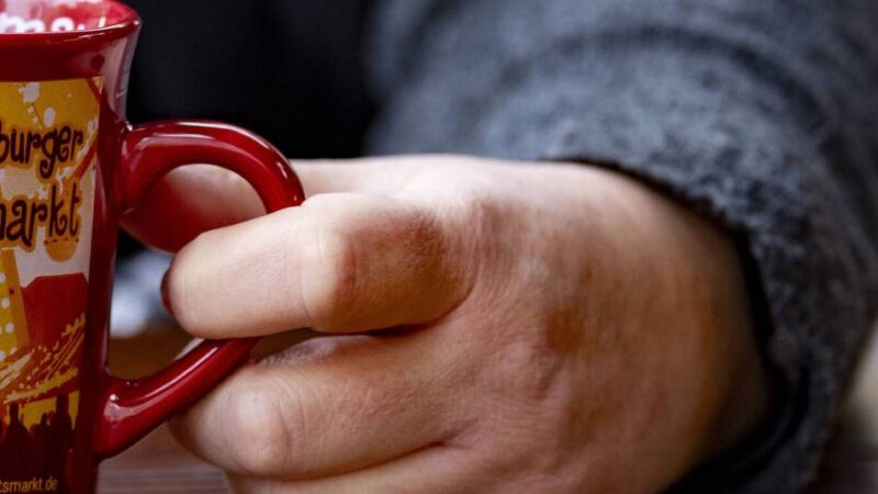 Weihnachtsmarkt in Duisburg: So teuer sind Glühwein, Bratwurst, Hot Aperol und Co.