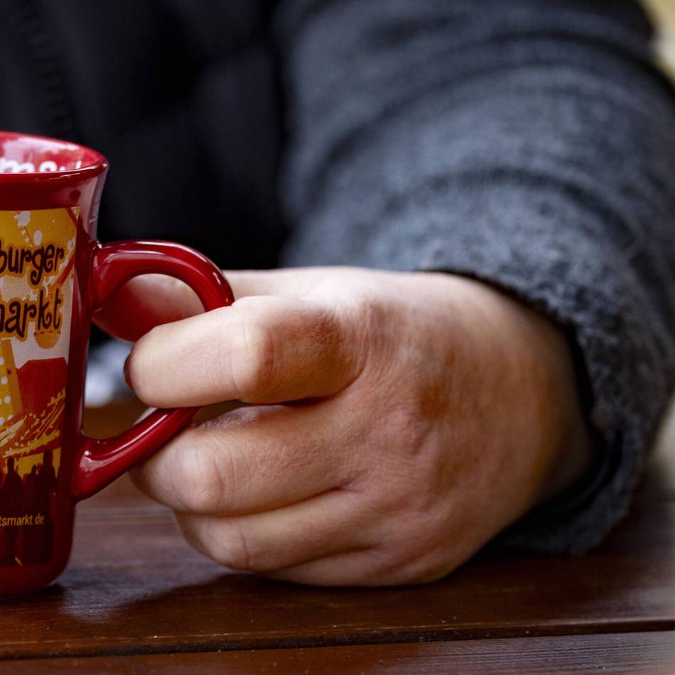 Weihnachtsmarkt in Duisburg: So teuer sind Glühwein, Bratwurst, Hot Aperol und Co.