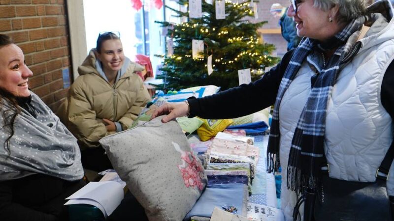 In der Ratinger Innenstadt: Vorfreude auf das Weihnachtsdorf
