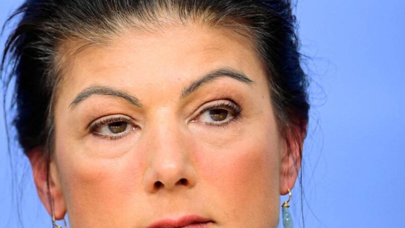 Erklärung in Berlin: BSW-Chefin Sahra Wagenknecht gibt Vorsitz der Partei ab