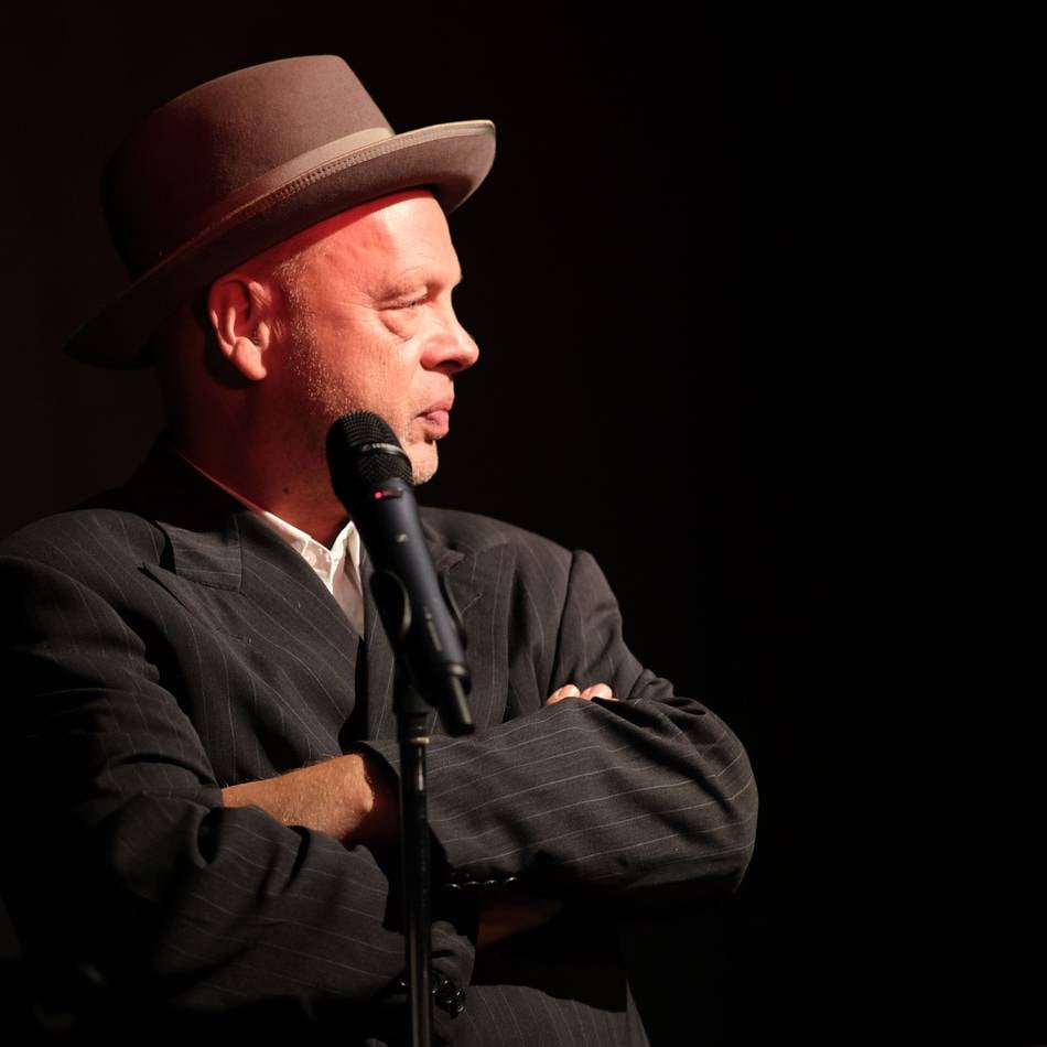 Kultur in Ratingen: Markus Kiefer singt Chansons im Tragödchen