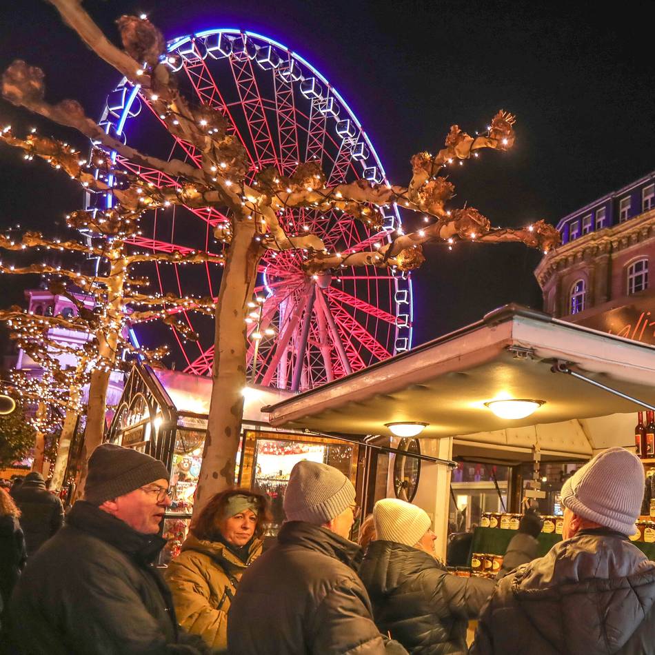 Bis 30. Dezember in Düsseldorf: Preischeck auf dem Weihnachtsmarkt – wie weit kommt man mit 50 oder 100 Euro?