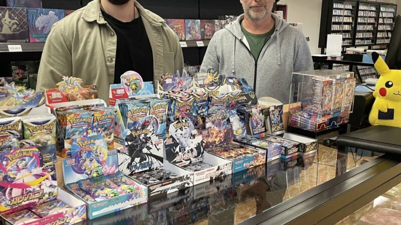 Aus Hobby wurde eine Firma: Das große Geschäft mit den Pokémon-Karten