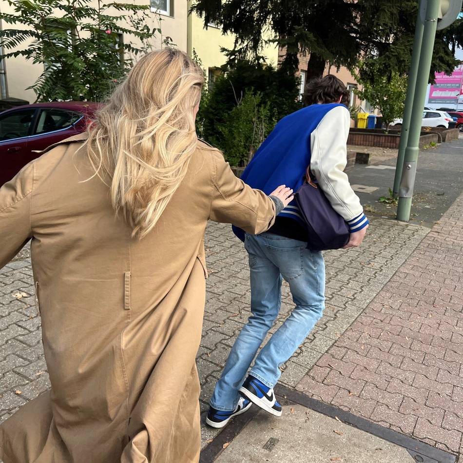 Tipps von der Polizei im Rhein-Kreis Neuss: Welche Maschen Taschendiebe nutzen – und wie man sich schützt