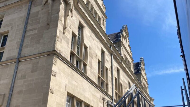 Denkmalgeschütztes Gebäude: Benrather Rathaus wird nochmal später fertig