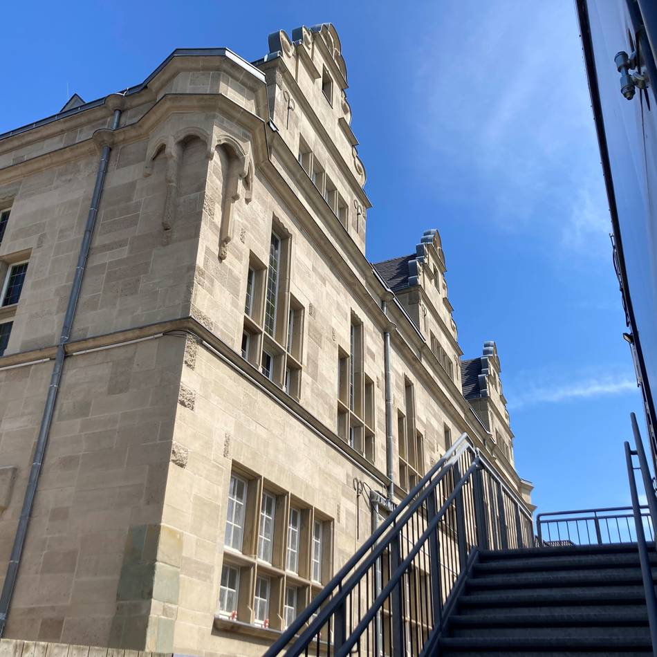 Denkmalgeschütztes Gebäude: Benrather Rathaus wird nochmal später fertig