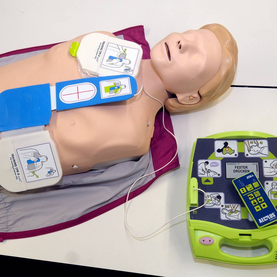 Evangelische Kirchengemeinde Hösel: Neuer Defibrillator für Hösel