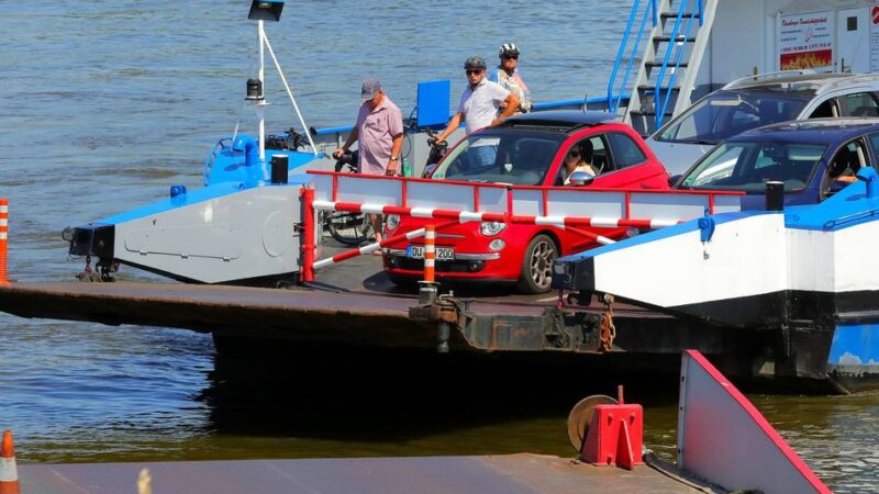 Verbindung zwischen Rheinberg und Duisburg: Orsoyer Rheinfähre muss repariert werden