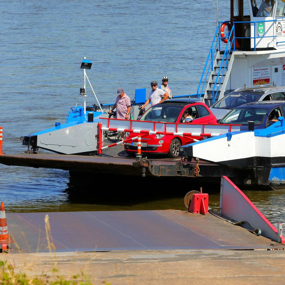 Verbindung zwischen Rheinberg und Duisburg: Orsoyer Rheinfähre muss repariert werden