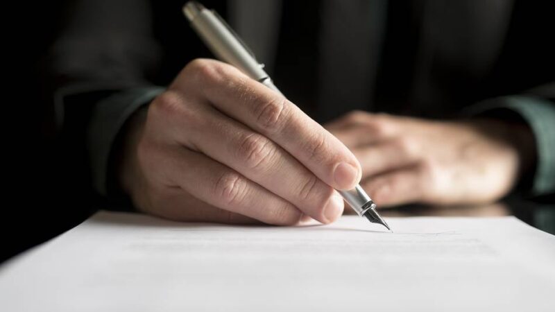 Rechtzeitig vorsorgen: Wie das Berliner Testament die Erbfolge klären kann