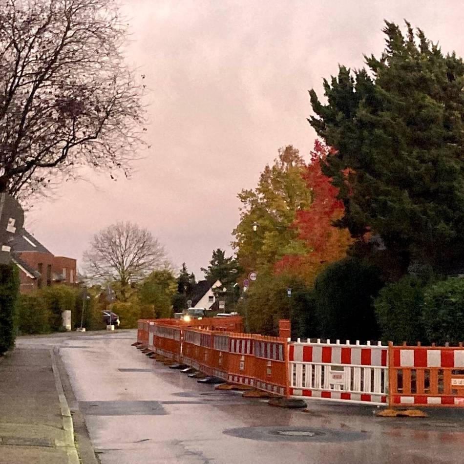 Verkehrsproblem in Düsseldorf: Zeppenheimer Straße ist wieder befahrbar